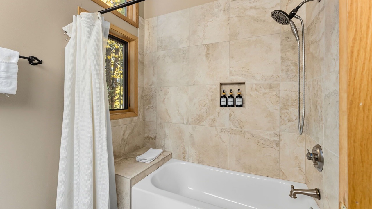 Photo of Bathroom in Warrior's Mark West