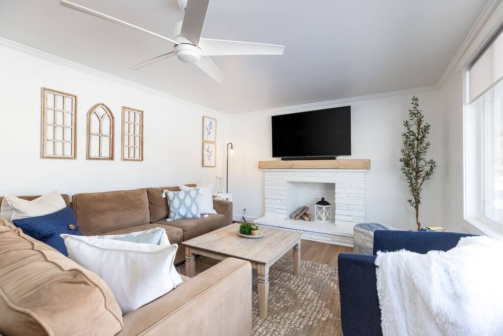 Photo of Livingroom in Sandy