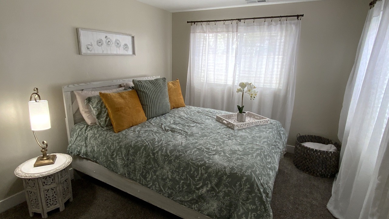 Photo of Bedroom in Sandy