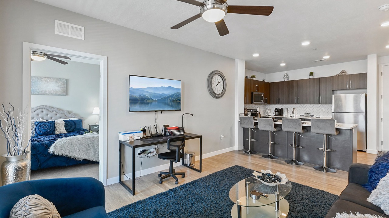 Photo of Livingroom in Draper