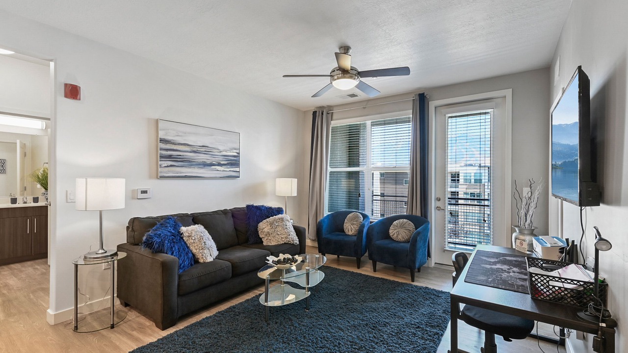 Photo of Livingroom in Draper