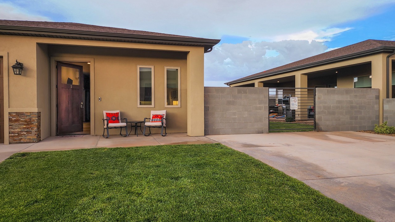 Photo of Outdoor in Page