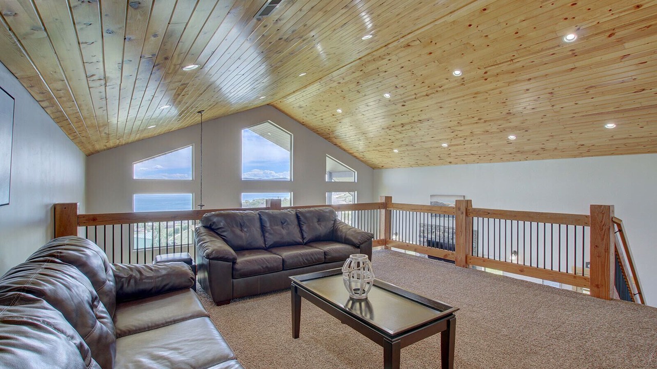 Photo of Livingroom in Harbor Village