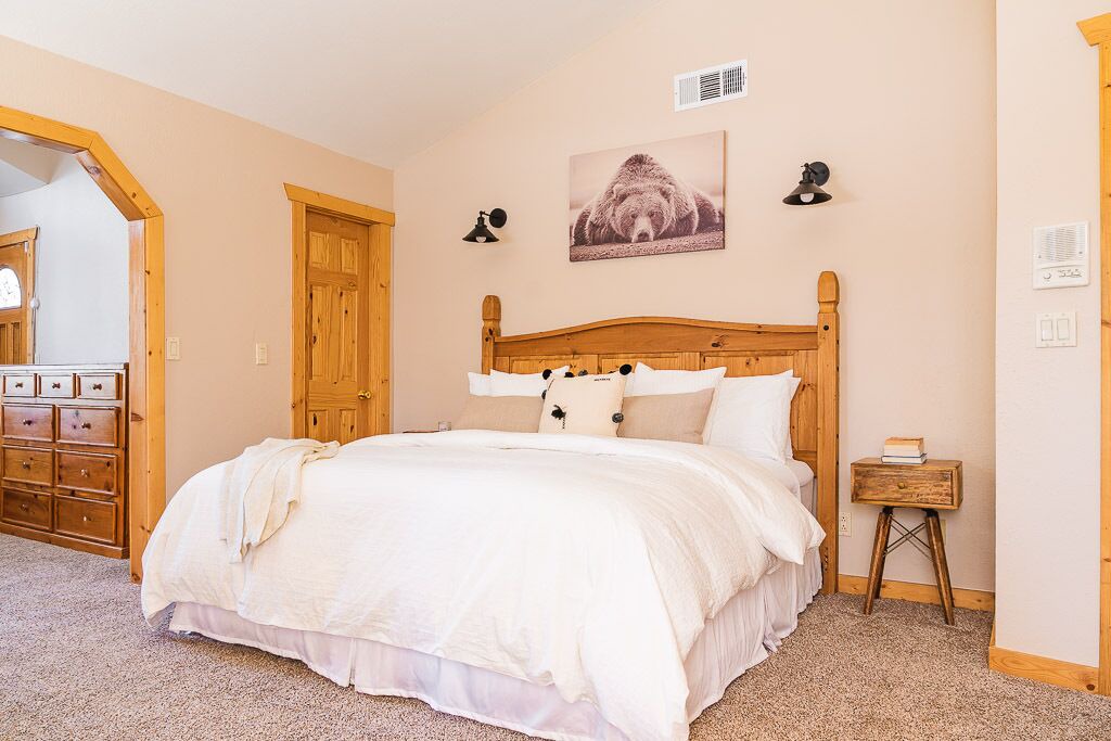 Photo of Bedroom in Big Bear City