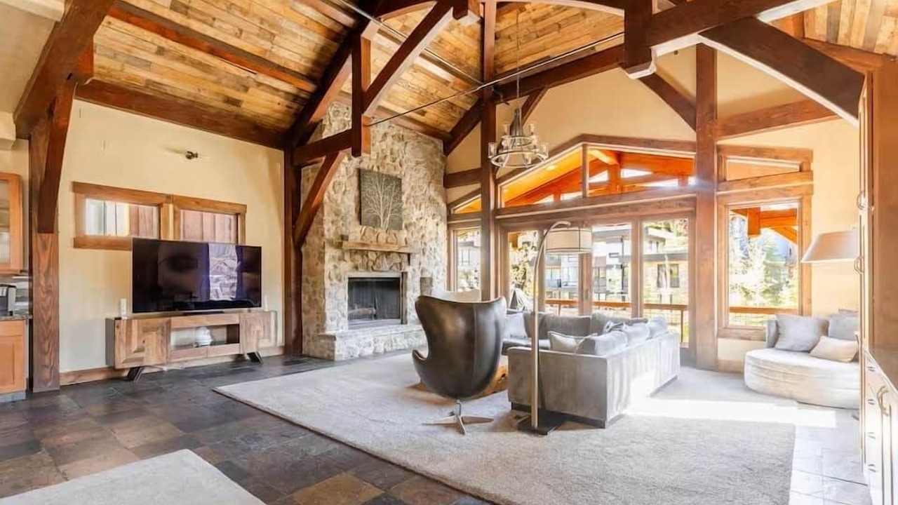 Photo of Livingroom in Deer Valley
