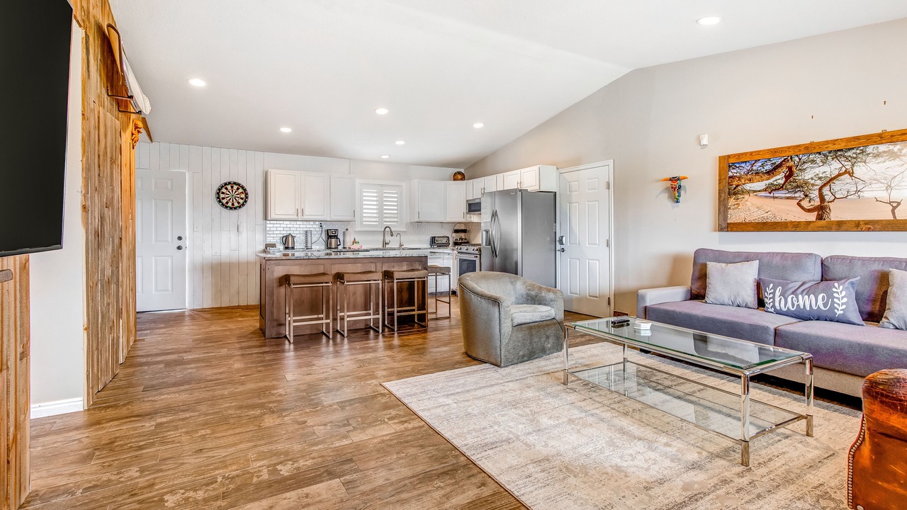 Photo of Livingroom in North Snyderville Basin