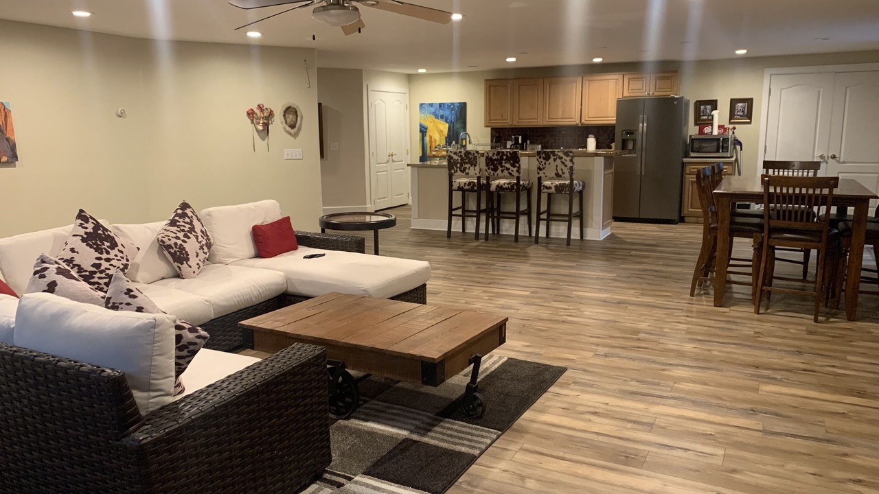 Photo of Livingroom in Draper