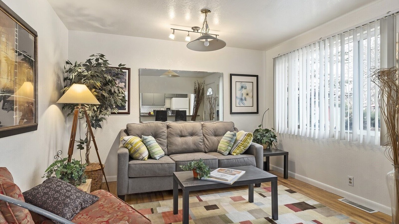 Photo of Livingroom in Millcreek