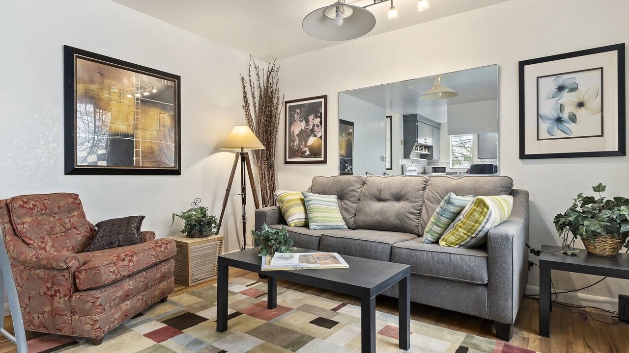 Photo of Livingroom in Millcreek