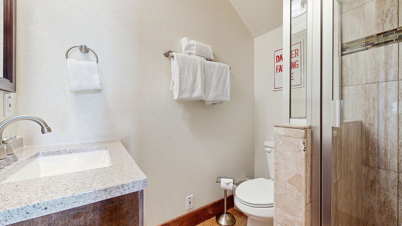 Photo of Bathroom in Park Meadows