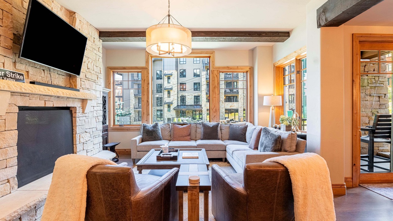 Photo of Livingroom in Empire Pass