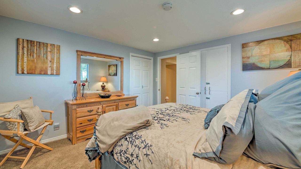Photo of Bedroom in Olympus Cove