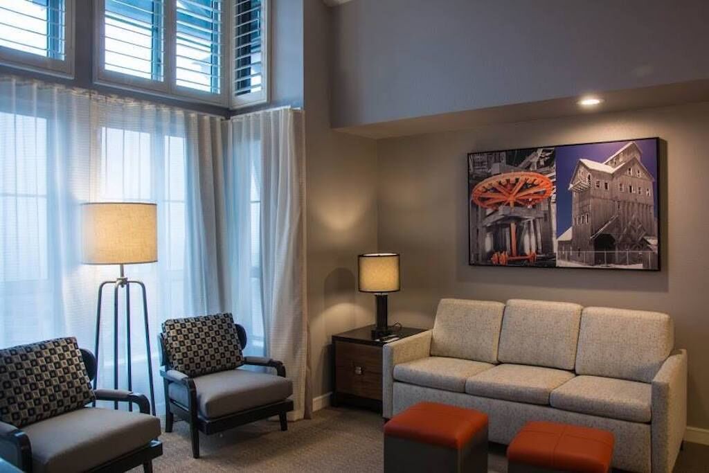 Photo of Livingroom in North Park City