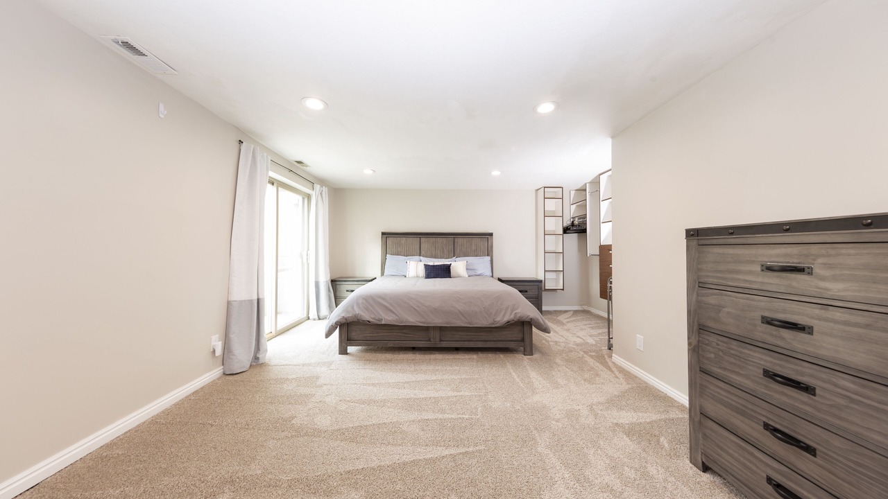 Photo of Bedroom in Sandy