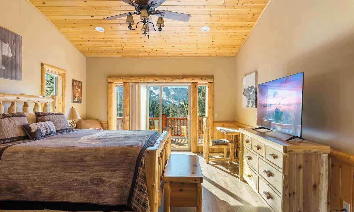 Photo of Bedroom in Upper Moonridge