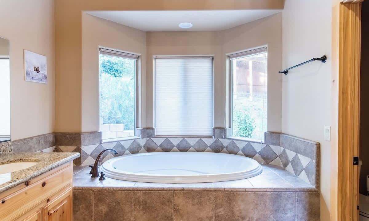 Photo of Bathroom in Upper Moonridge