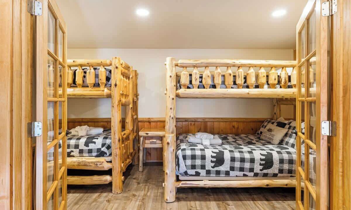 Photo of Bedroom in Upper Moonridge