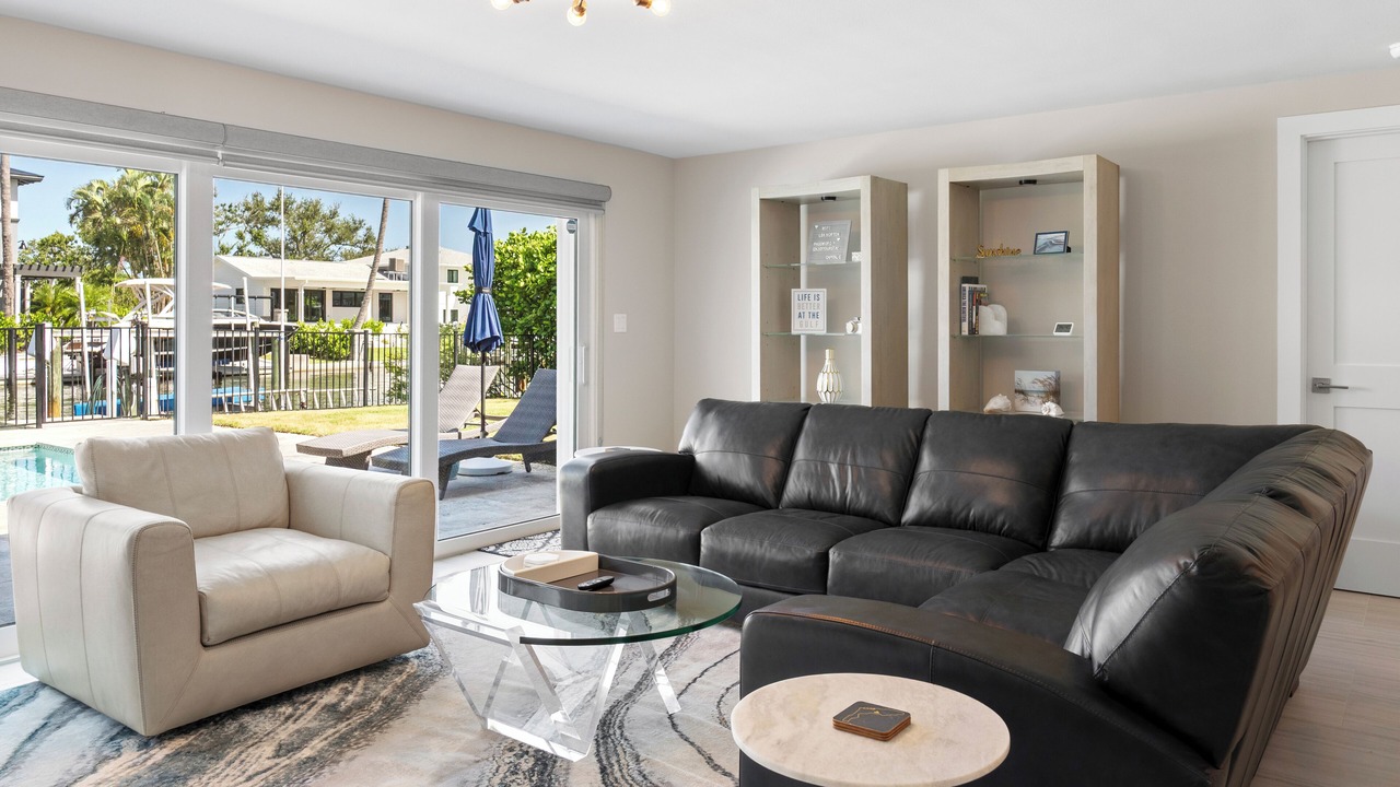 Photo of Livingroom in Whitney Beach