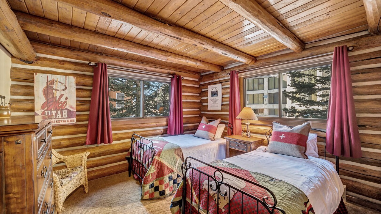 Photo of Bedroom in Salt Lake Mountain Resorts