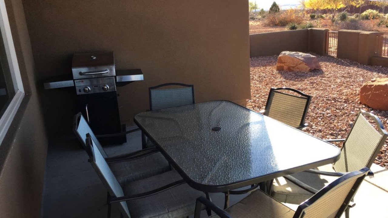 Photo of Outdoor in Page