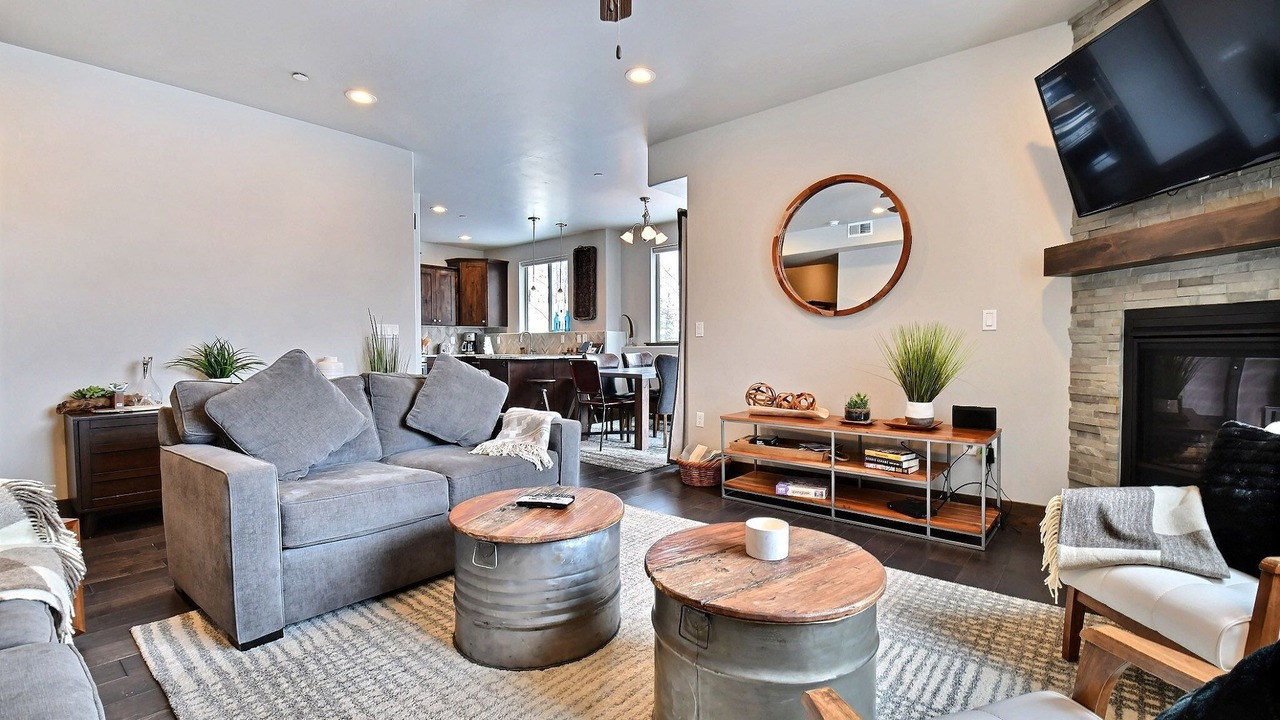 Photo of Livingroom in Snowbird