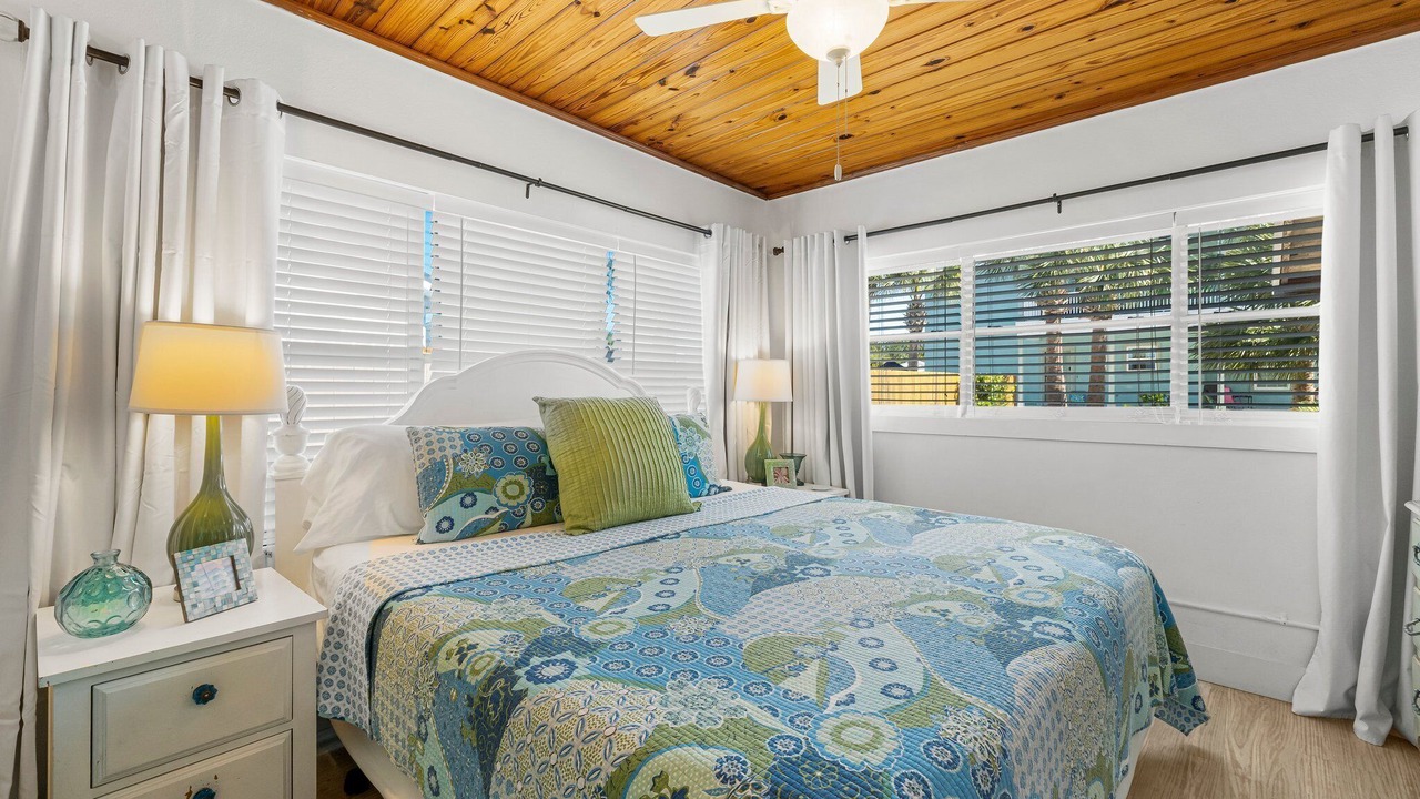 Photo of Bedroom in Laguna Beach Estates