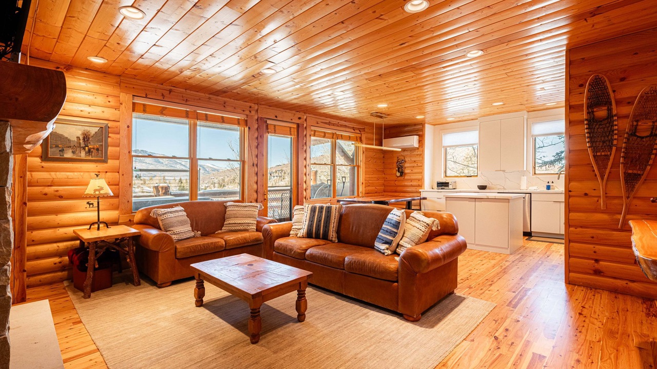 Photo of Livingroom in Deer Valley