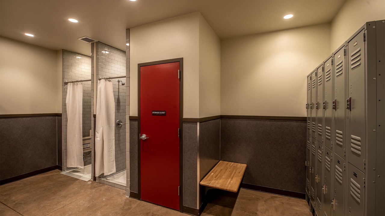 Photo of Bathroom in Peak 9