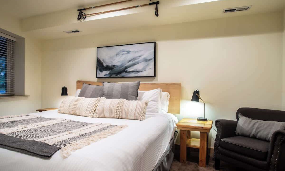 Photo of Bedroom in Glacier