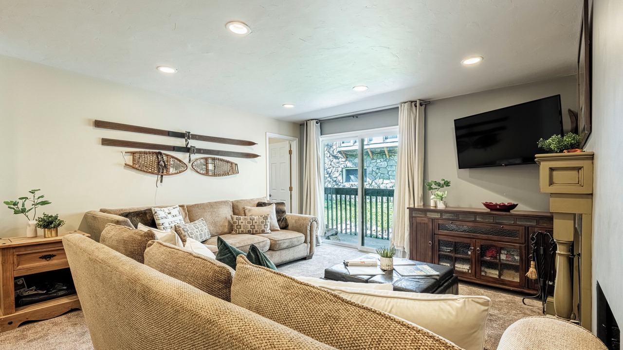 Photo of Livingroom in North Park City