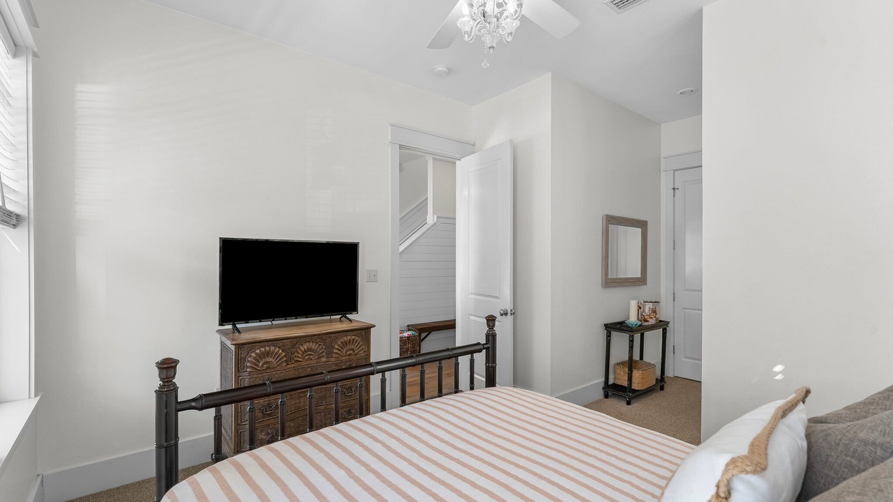 Photo of Bedroom in Seacrest Beach