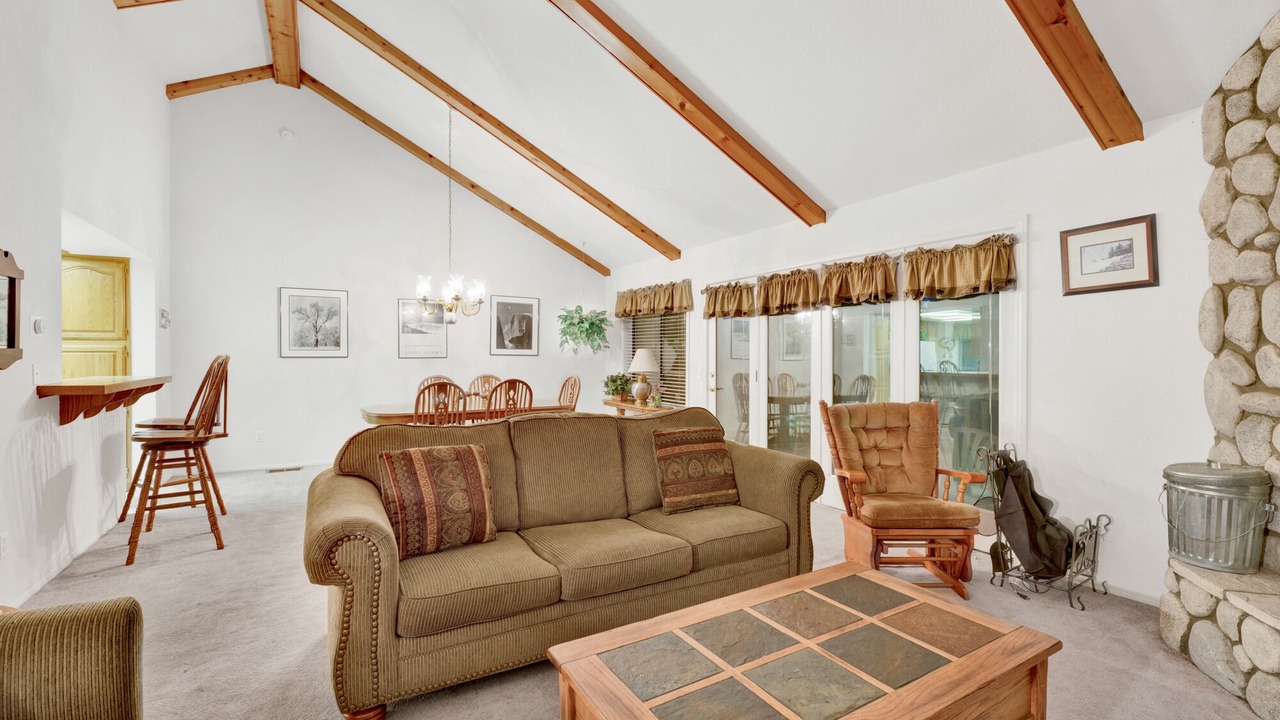 Photo of Livingroom in Big Bear Lake