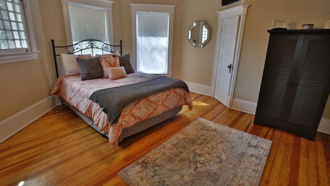 Photo of Bedroom in Old North End