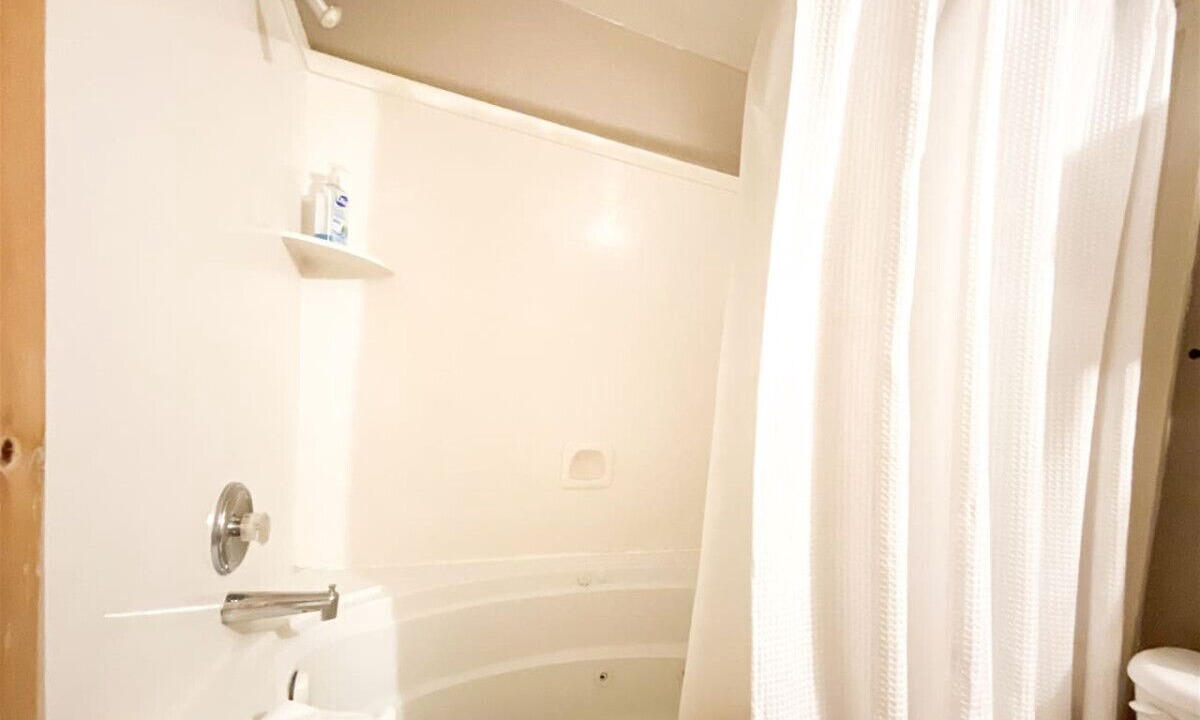 Photo of Bathroom in Harbor Village