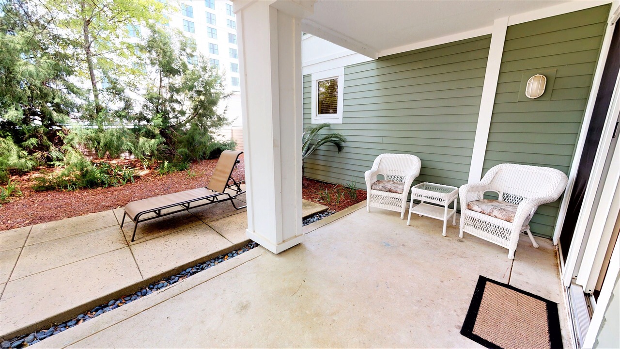 Photo of Patio Balcony in Baytowne Wharf