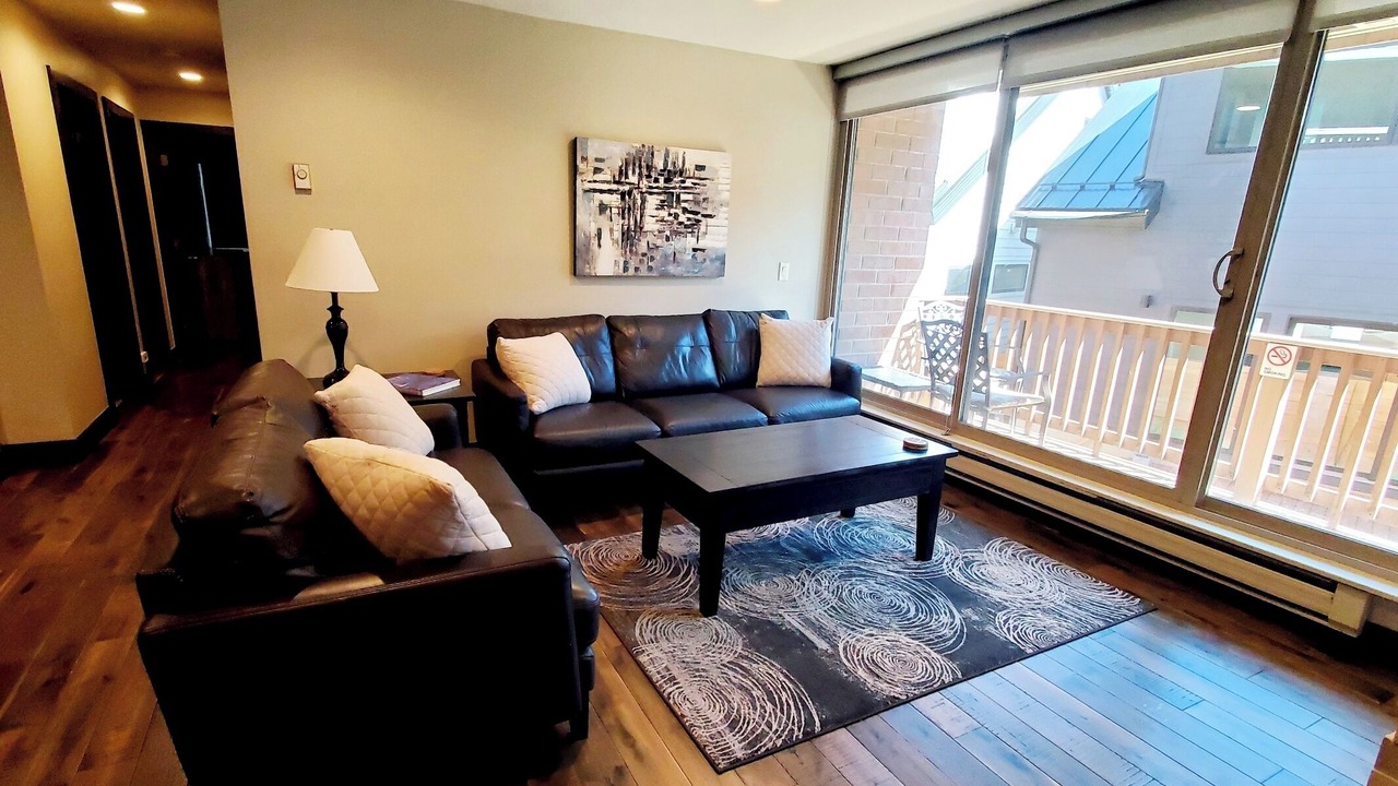 Photo of Livingroom in North Park City