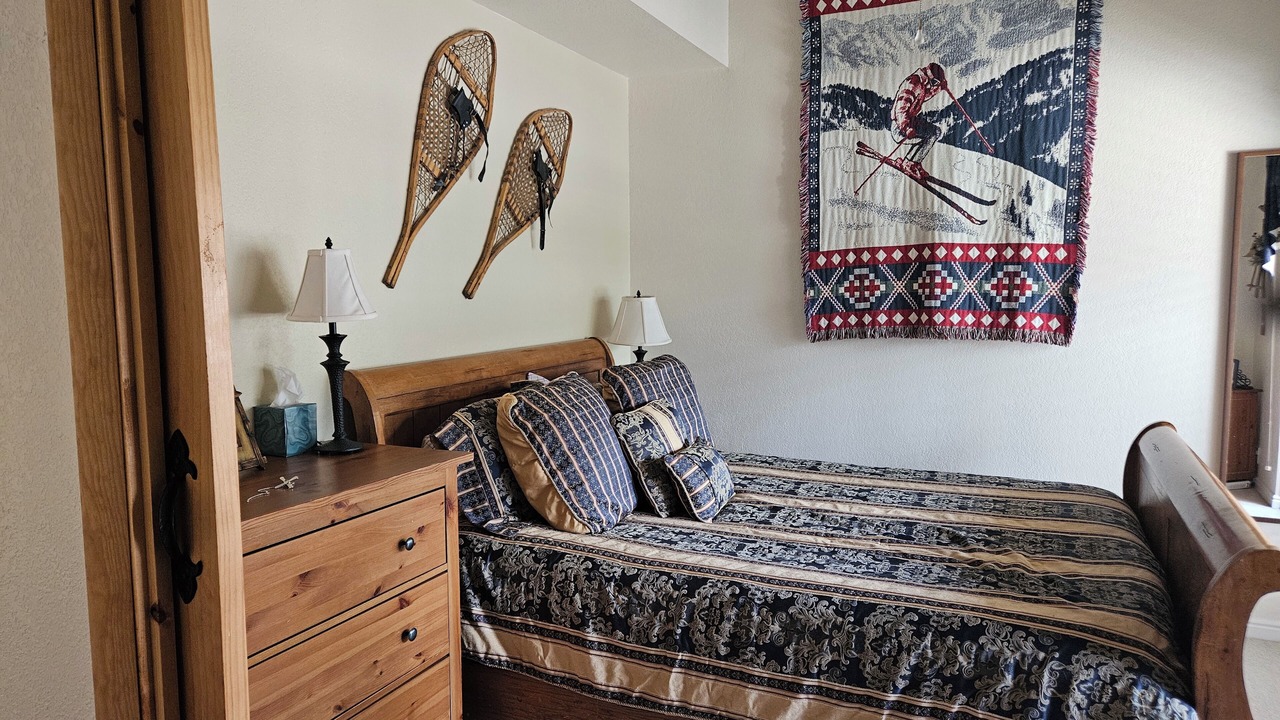 Photo of Bedroom in Park Meadows