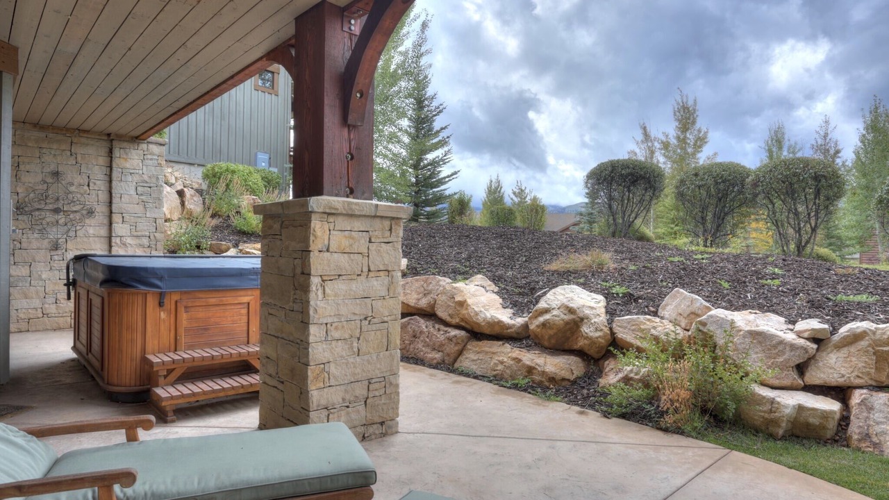 Photo of Outdoor in Park Meadows