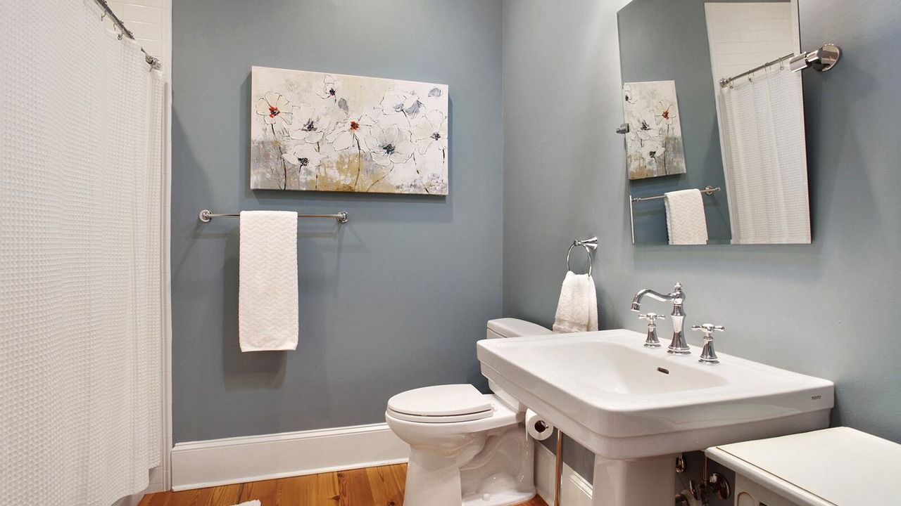 Photo of Bathroom in Historic District - North