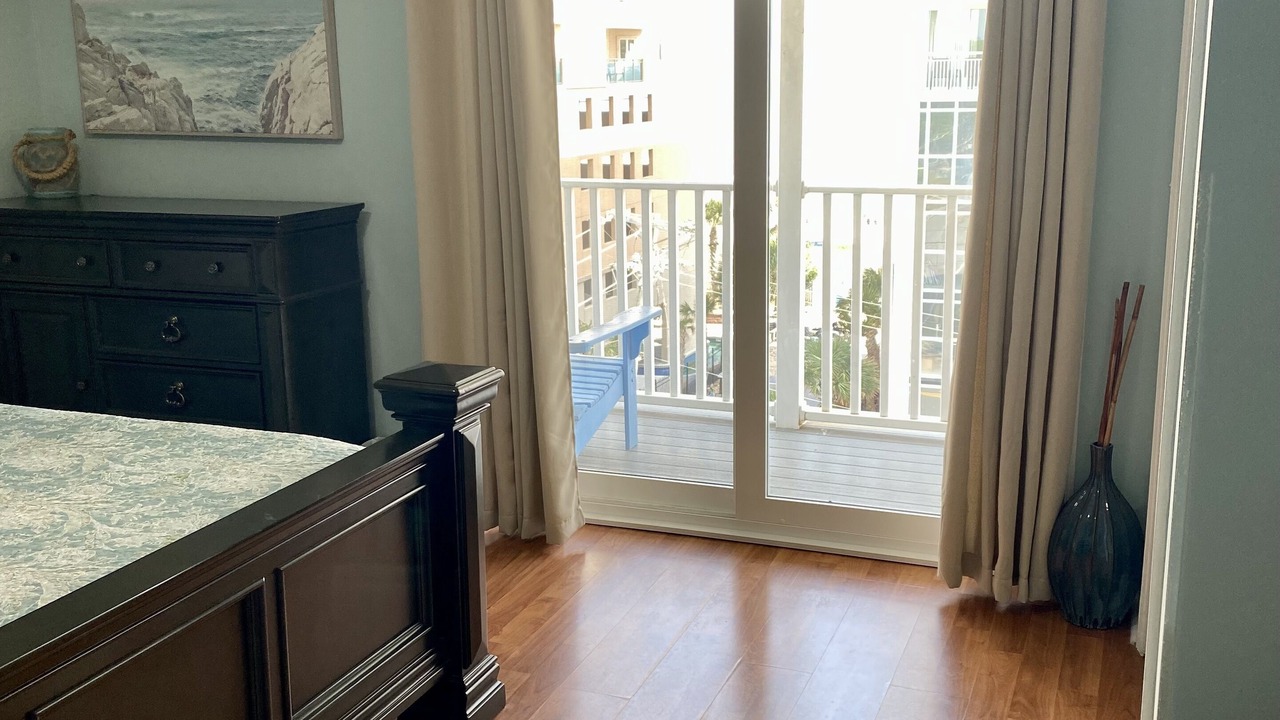 Photo of Bedroom in Crescent Beach