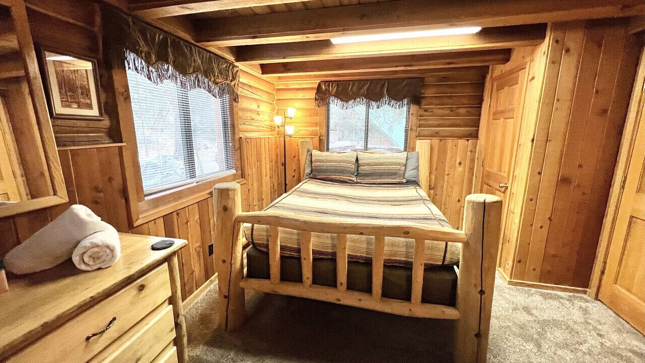 Photo of Bedroom in Sundance