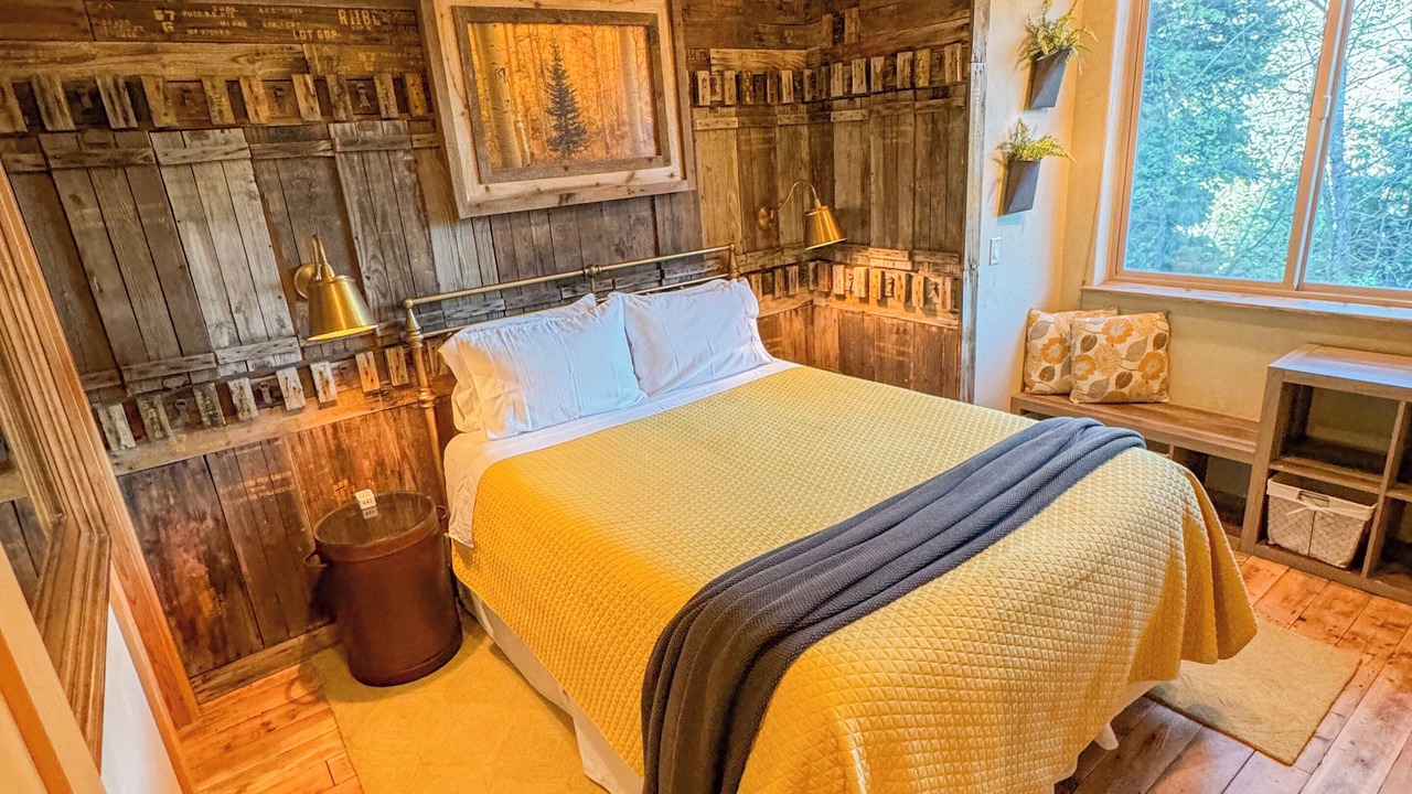 Photo of Bedroom in Sundance