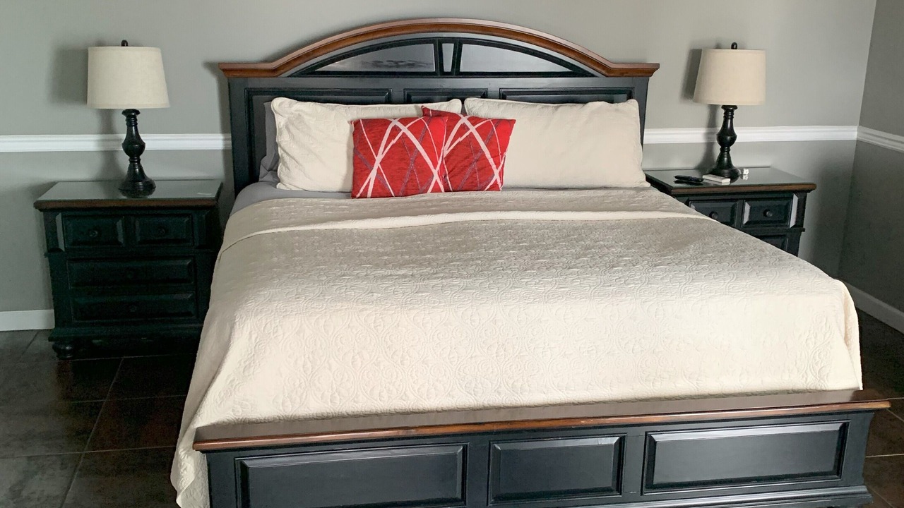 Photo of Bedroom in Biltmore Beach