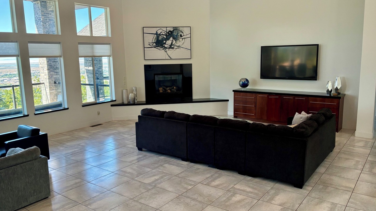 Photo of Livingroom in Bountiful