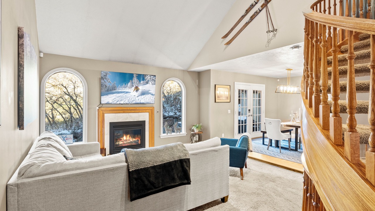 Photo of Livingroom in Cottonwood Heights