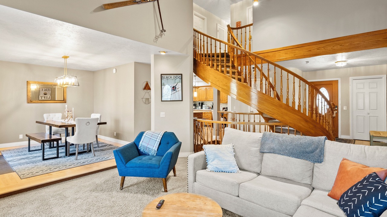 Photo of Livingroom in Cottonwood Heights