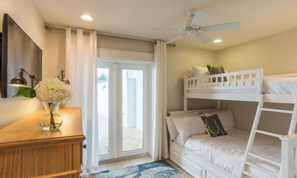 Photo of Bedroom in Seacrest