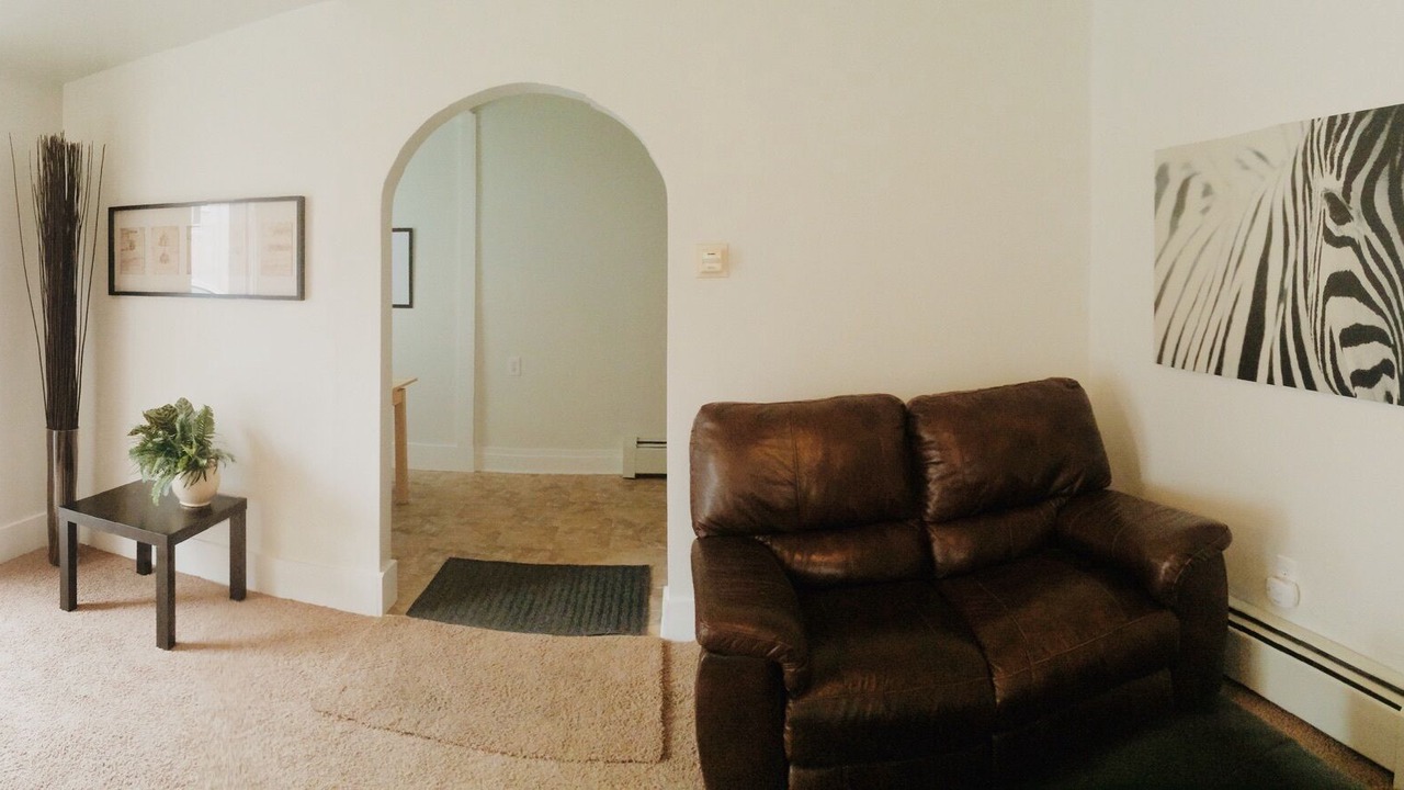 Photo of Livingroom in Central City