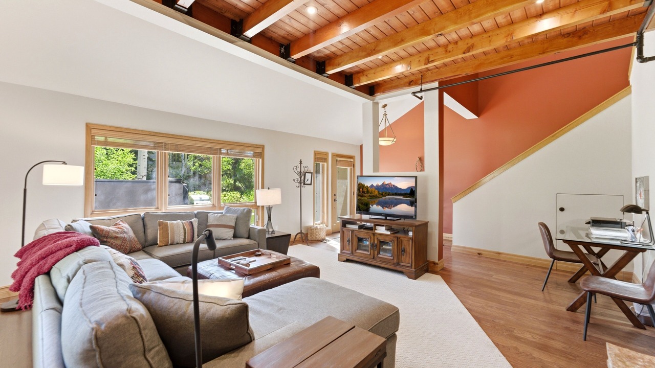 Photo of Livingroom in Deer Valley