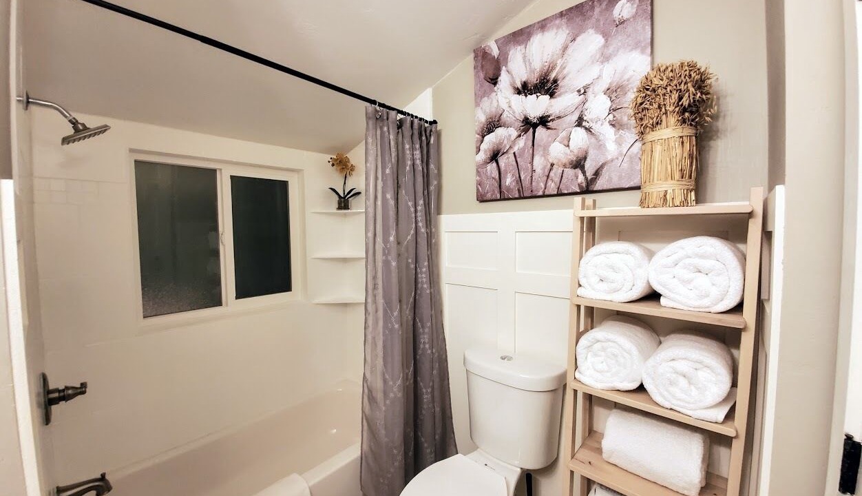 Photo of Bathroom in Sandy